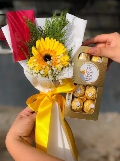 Ramalhete Gérbera com Ferrero Rocher