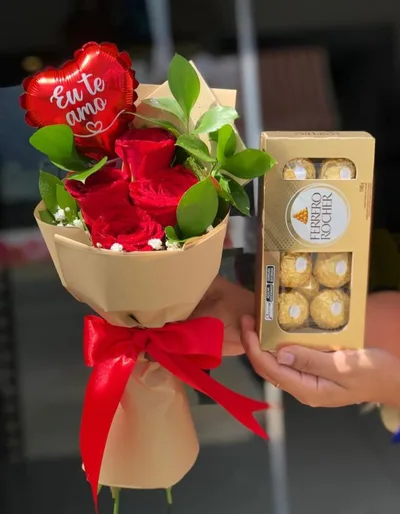 Ramalhete Thamys com Ferrero Rocher