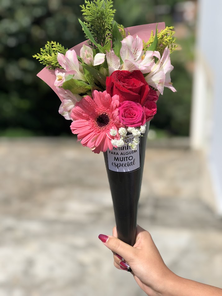 Cone de Flores com Gérbera