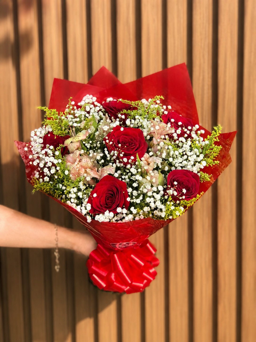 Buquê 06 Rosas