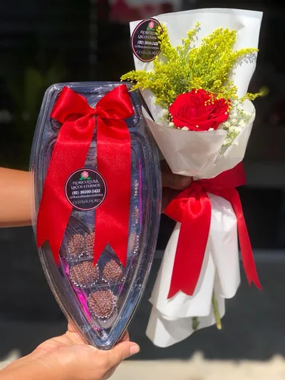 Rosa Unique com Barca de Brigadeiros