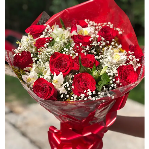 Buquê 12 Rosas Vermelhas