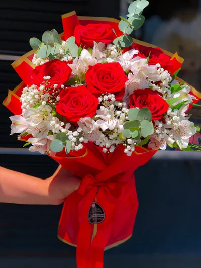 Buquê 06 Rosas Premium Buquê Amor em Cada Detalhe