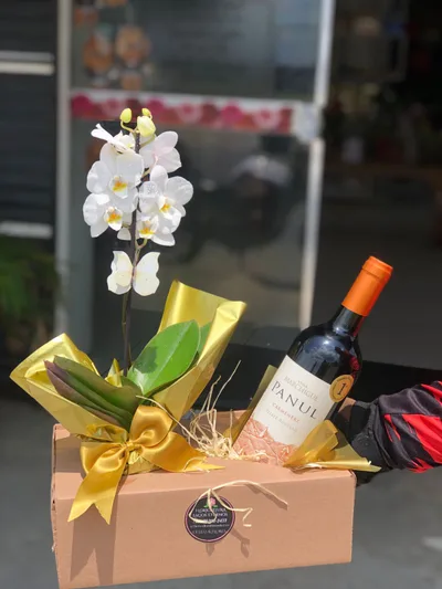 Orquídea com Vinho
