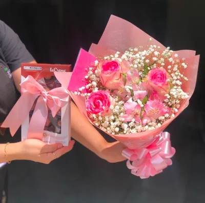 Buquê 03 Rosas Bebê com Chocolate Lacreme