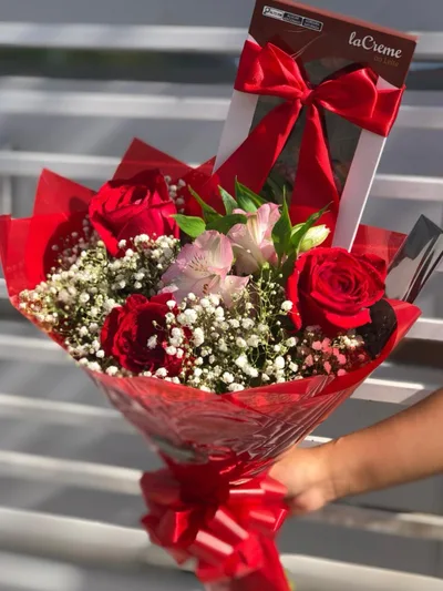 Buquê 03 Rosas Vermelhas com La Creme